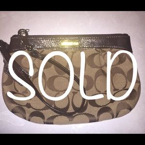 Coach Wristlet - Tan